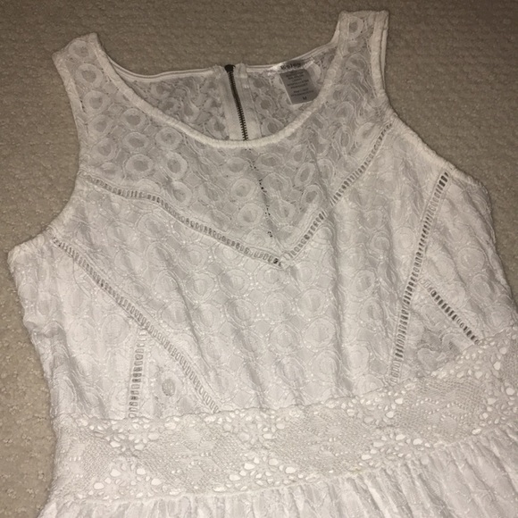 Fit and flare white lace dress - Picture 2 of 6